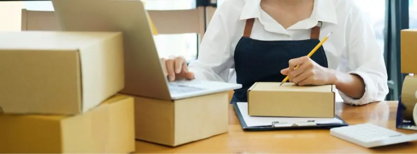 Envelopes mostrando dados do remetente e destinatário para serem preenchidos
